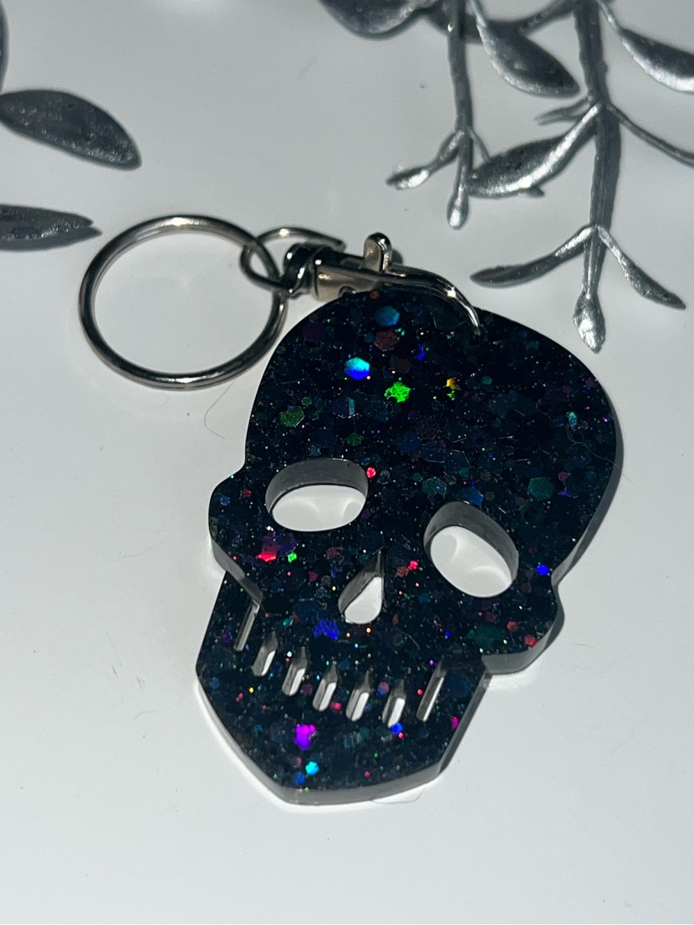 Black and Iridescent Glitter Skull Keychain Resin / goth Halloween